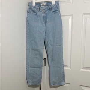 Abercrombie Curve Love Women's 90s Straight ultra high rise Jeans in Light Blue